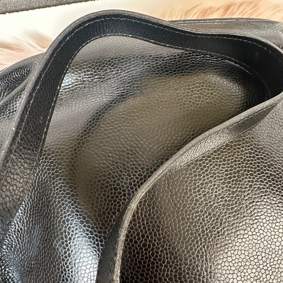 Nina Ricci Black Leather Shoulder Bag with Gold Accents - Picture 8 of 12